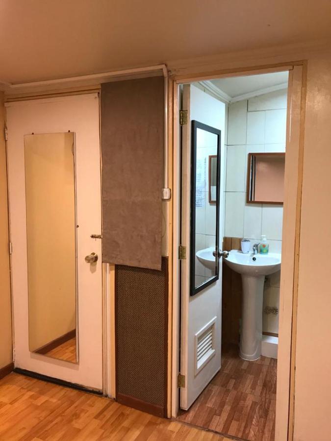 Hostal Las Condes Familiar Сантьяго Екстер'єр фото